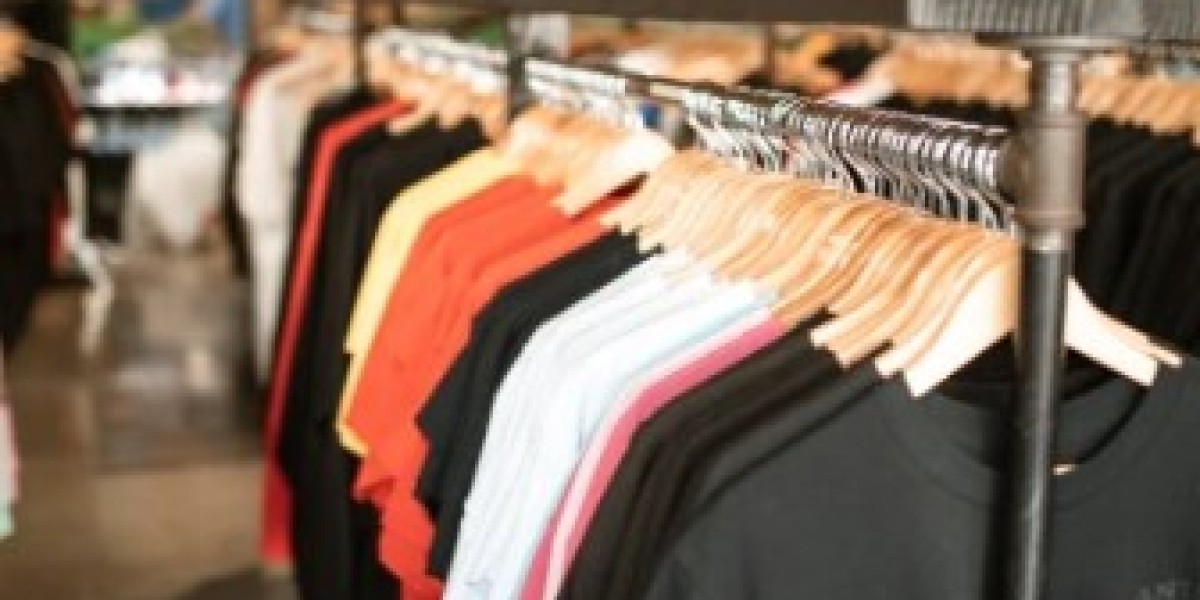 The Complete Guide to T-Shirt Manufacturers in the USA: From Design to Delivery