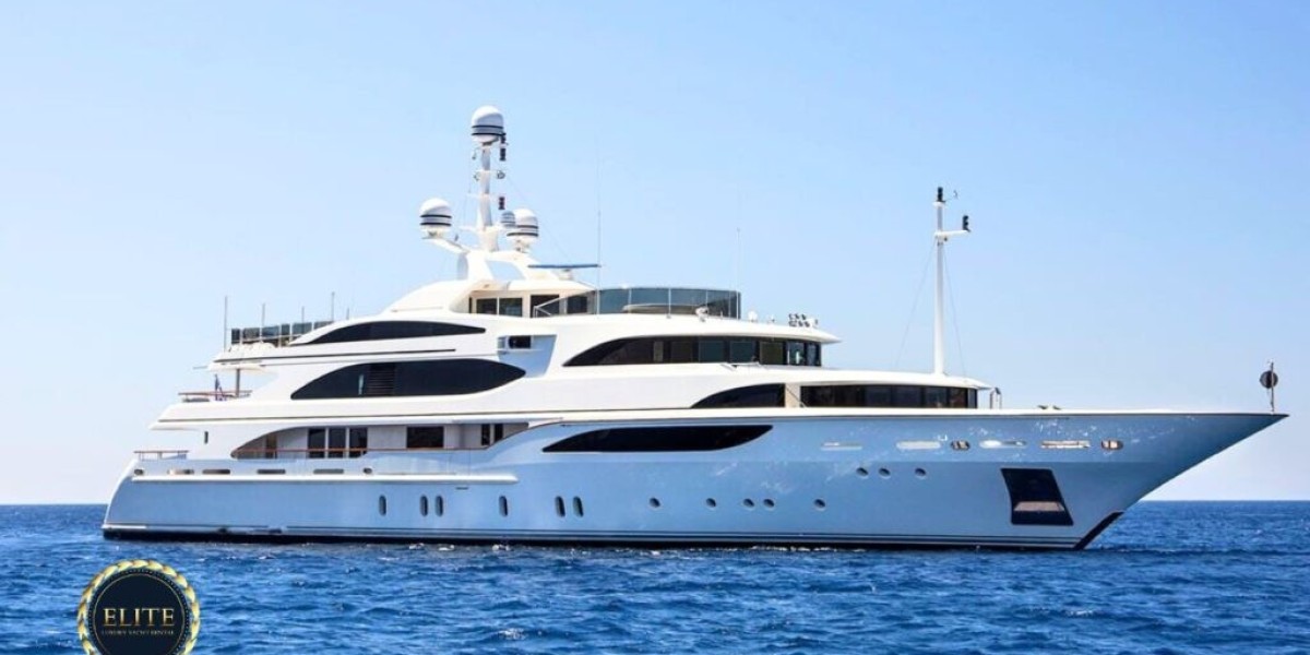 How to Customize Your Yacht Charter Experience in Dubai