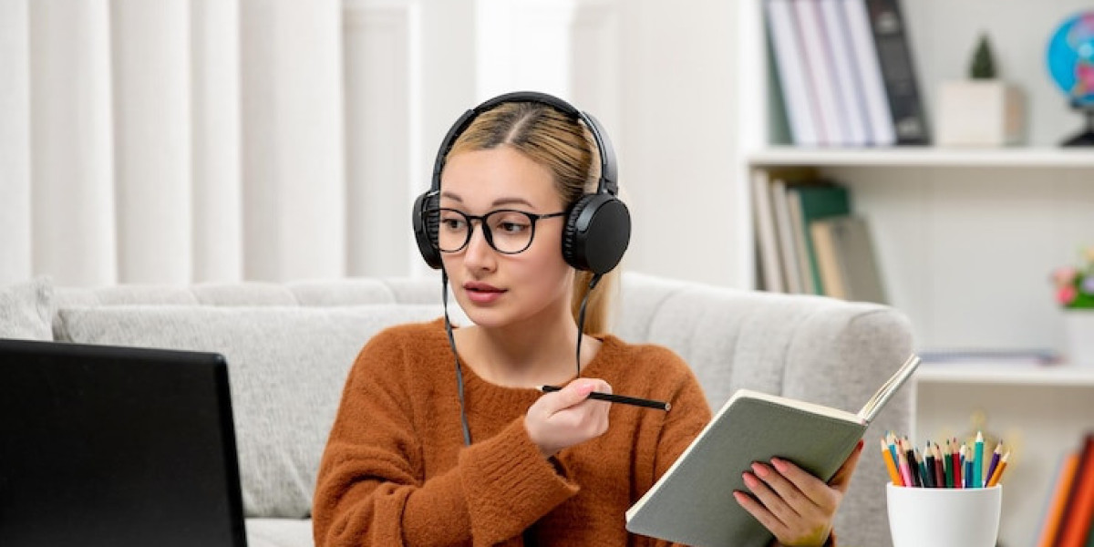 Understanding Edexcel Online Tuition: Curriculum, Benefits, and Access in Pakistan