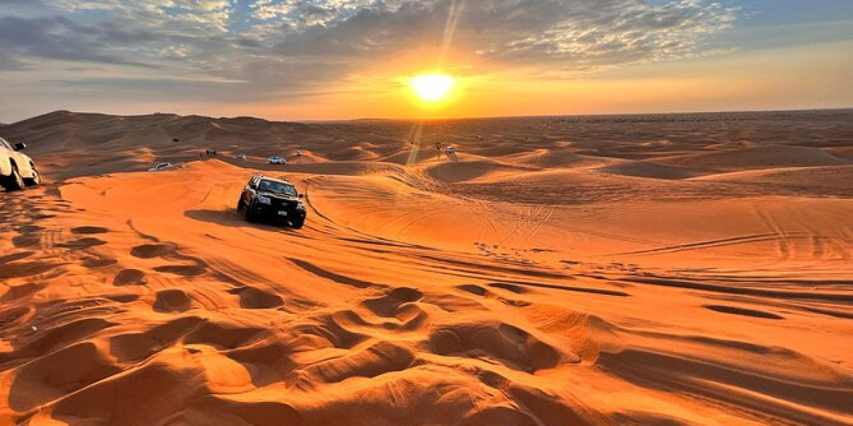 Explore Dubai’s Desert with a Thrilling Hummer Safari